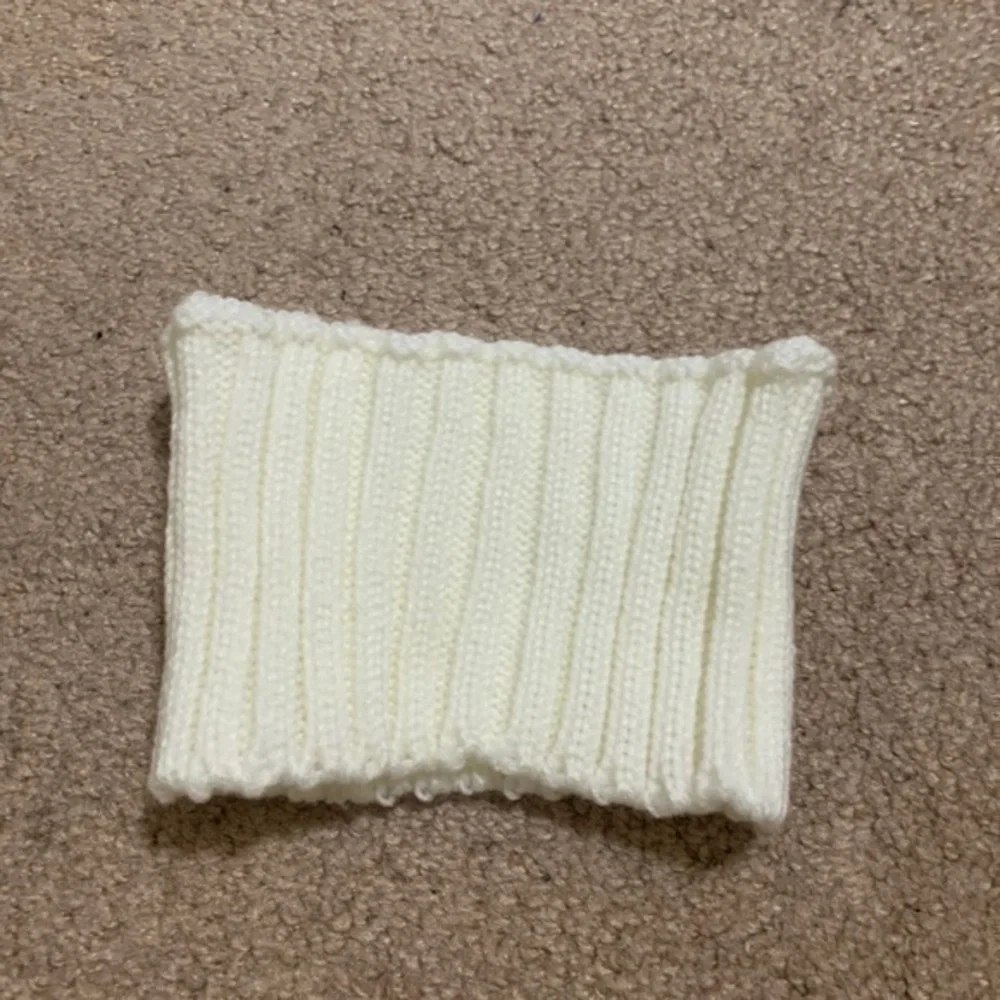Knit open Cream Head‎ wear for cold weather